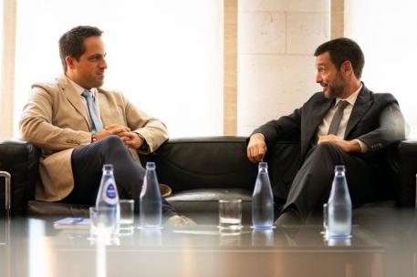 El ministro Pablo Bustinduy se reúne con el relator especial de la ONU sobre el derecho a la vivienda